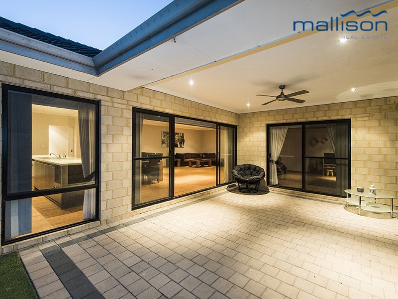 8 Blarney Place, Canning Vale WA 6155