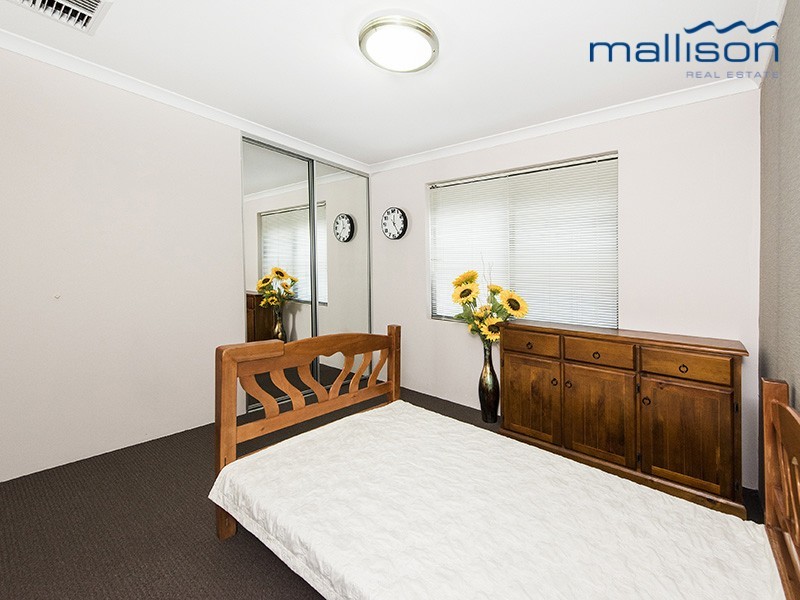 8 Blarney Place, Canning Vale WA 6155