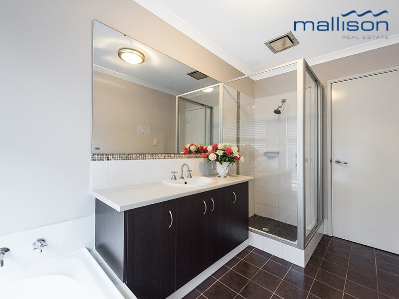 8 Blarney Place, Canning Vale WA 6155