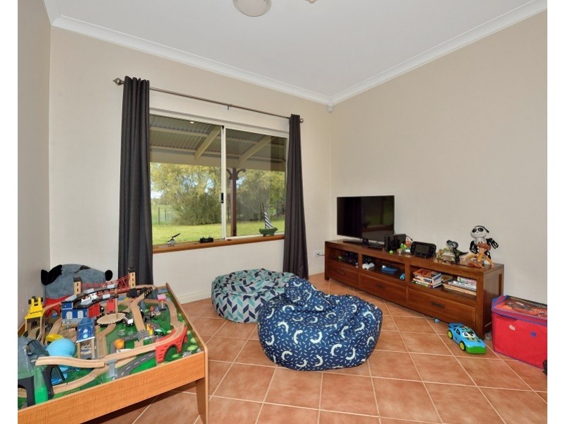 61 Avoca Retreat, North Dandalup WA 6207