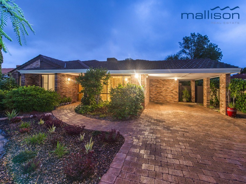 3 Desby Place, Leeming WA 6149