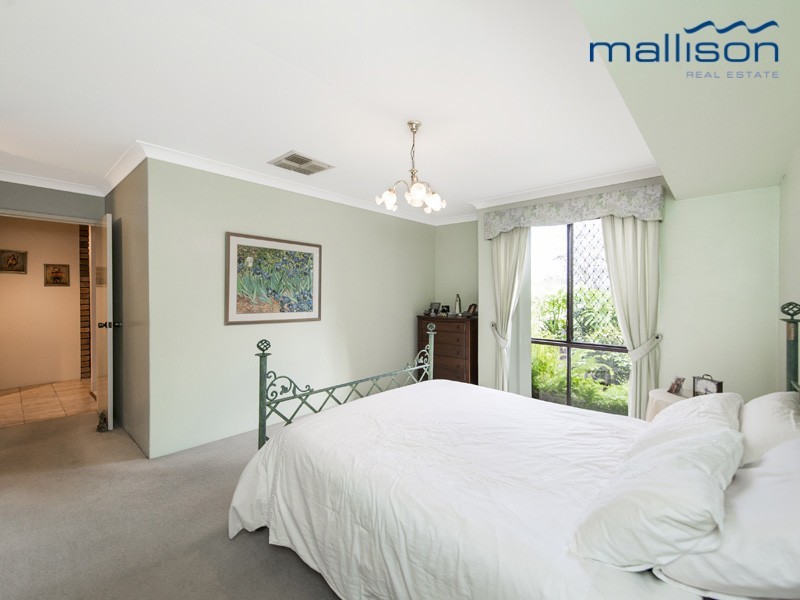 3 Desby Place, Leeming WA 6149