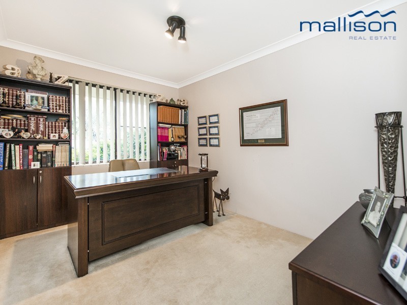 3 Desby Place, Leeming WA 6149