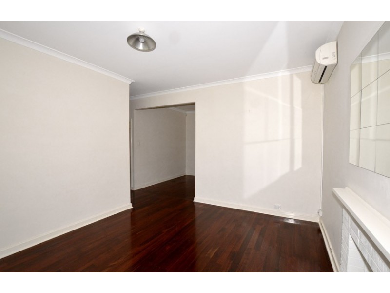 16 Camillo Street, Coolbellup WA 6163