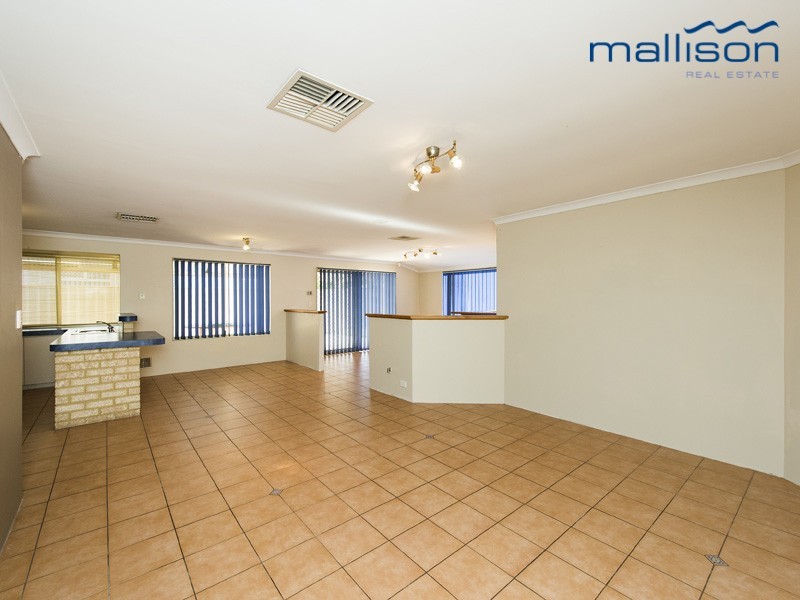 33 Eastwood Parade, Canning Vale WA 6155