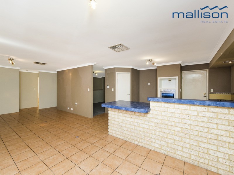 33 Eastwood Parade, Canning Vale WA 6155