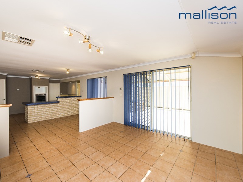 33 Eastwood Parade, Canning Vale WA 6155