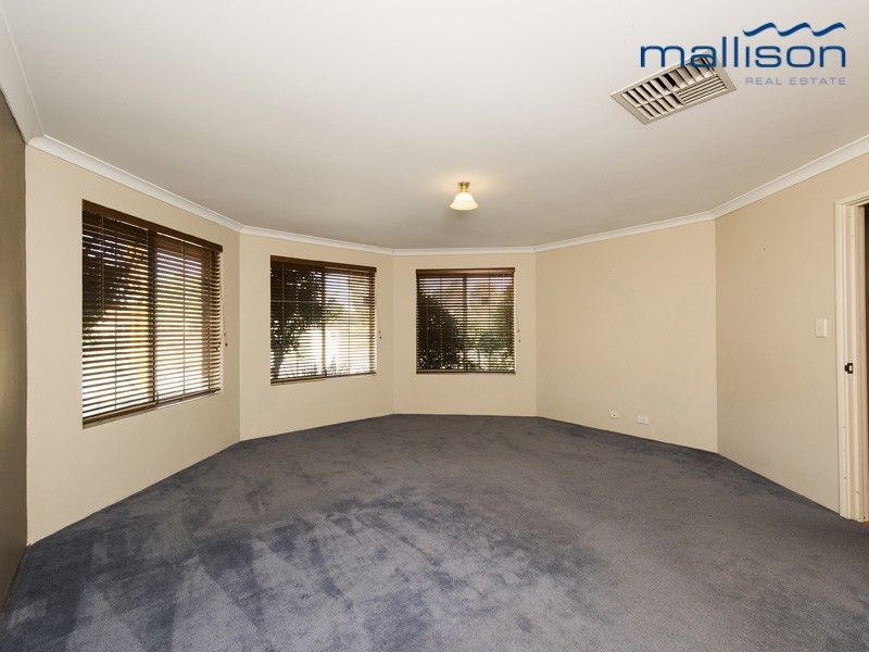 33 Eastwood Parade, Canning Vale WA 6155
