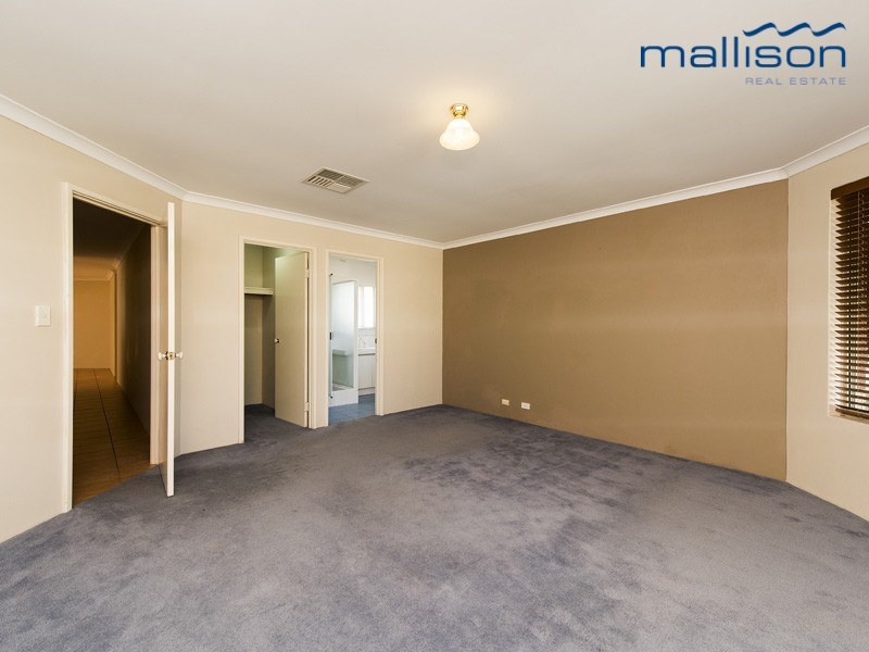 33 Eastwood Parade, Canning Vale WA 6155