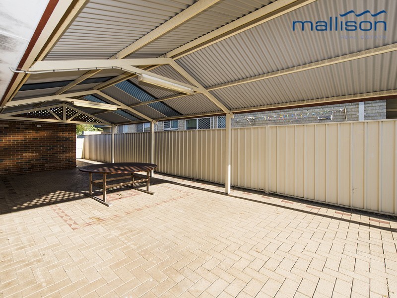 33 Eastwood Parade, Canning Vale WA 6155
