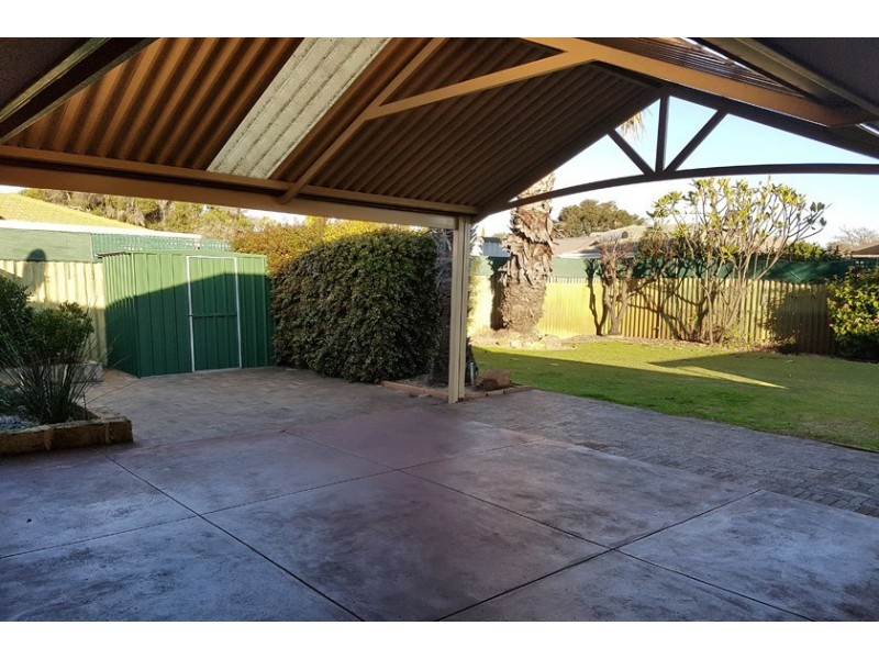 15 Silvertop Terrace, Willetton WA 6155