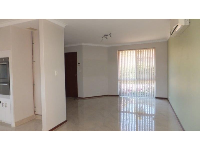 3/6 Pinewood Avenue, Kardinya WA 6163