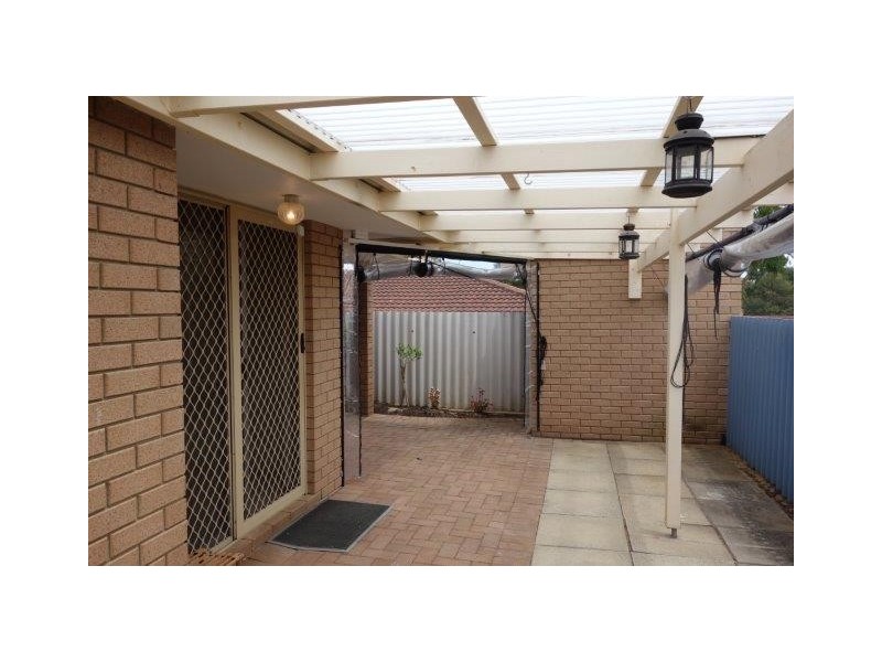 3/6 Pinewood Avenue, Kardinya WA 6163