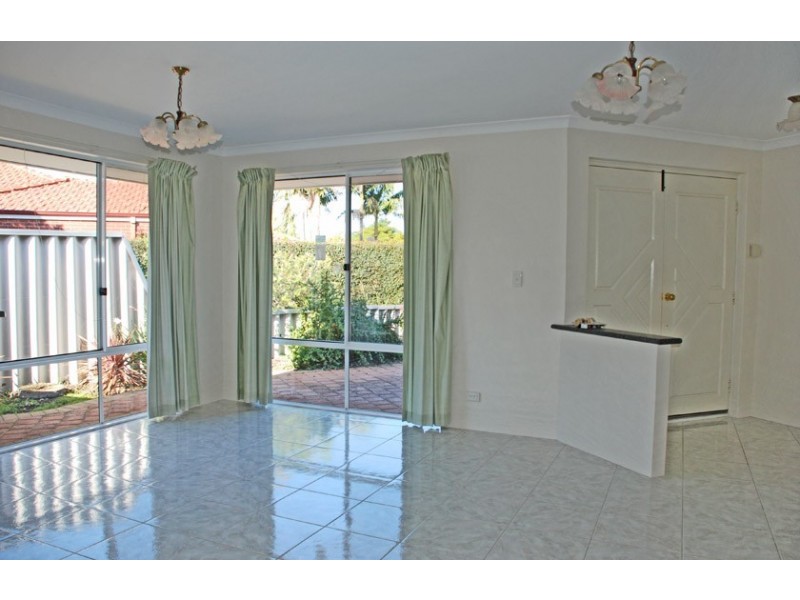 7 Westland Place, Waterford WA 6152