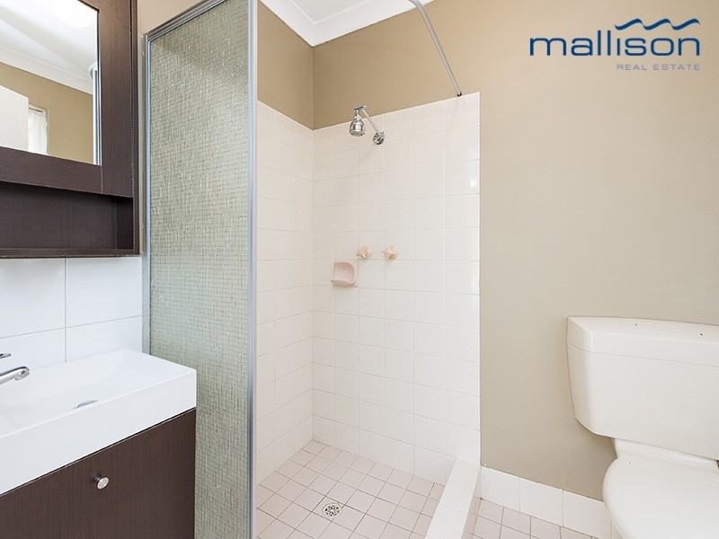 14 Carakine Grove, Thornlie WA 6108