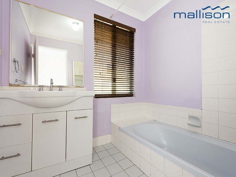 14 Carakine Grove, Thornlie WA 6108