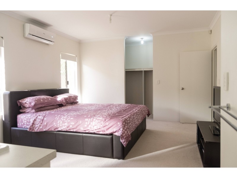 35 Range View Way, Thornlie WA 6108