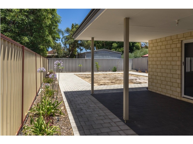 35 Range View Way, Thornlie WA 6108