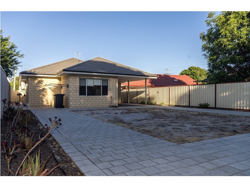 35 Range View Way, Thornlie WA 6108