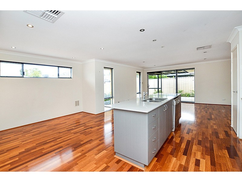 19/42 Baler Court, Hammond Park WA 6164