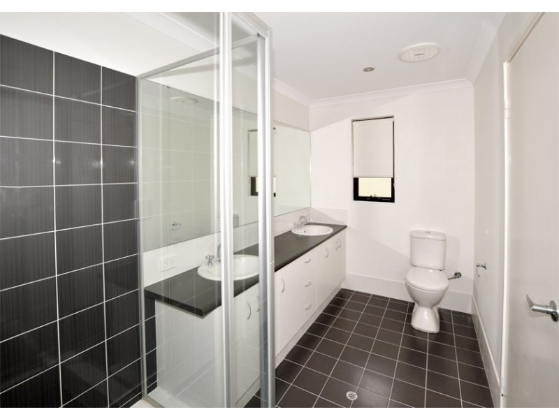 4 Letts Lane, Piara Waters WA 6112