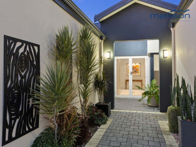 7 Dianella Road, Hammond Park WA 6164