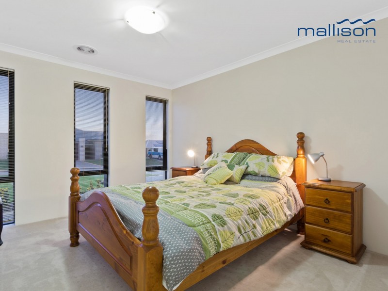 7 Dianella Road, Hammond Park WA 6164