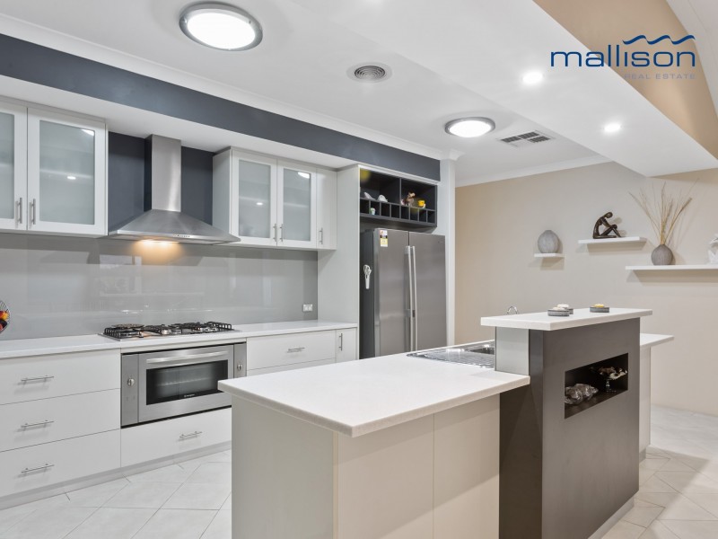 7 Dianella Road, Hammond Park WA 6164