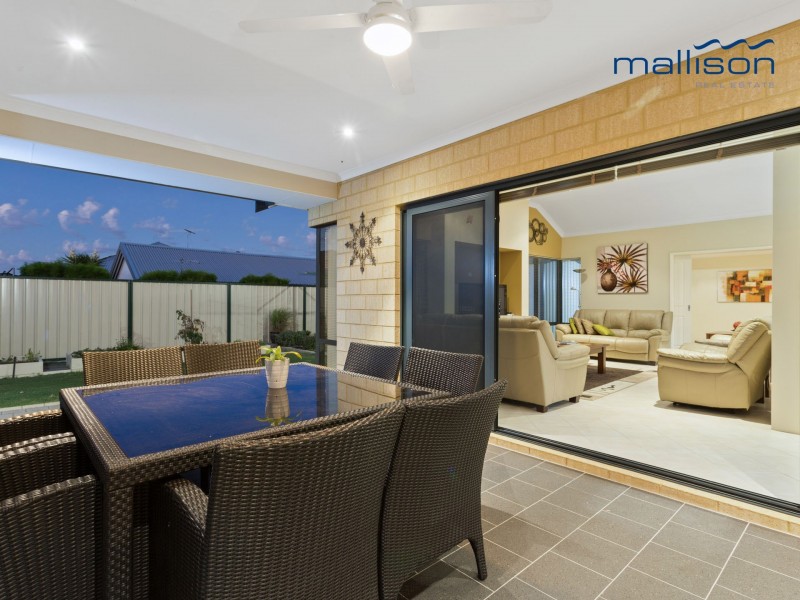 7 Dianella Road, Hammond Park WA 6164