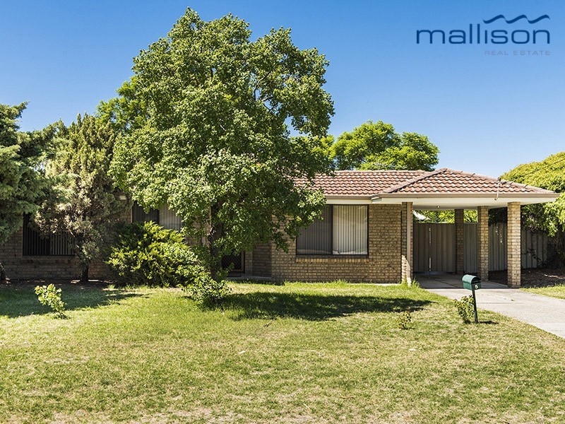 5 Hampton Court, Thornlie WA 6108