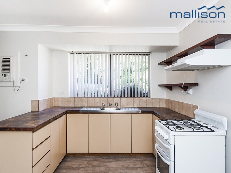 5 Hampton Court, Thornlie WA 6108