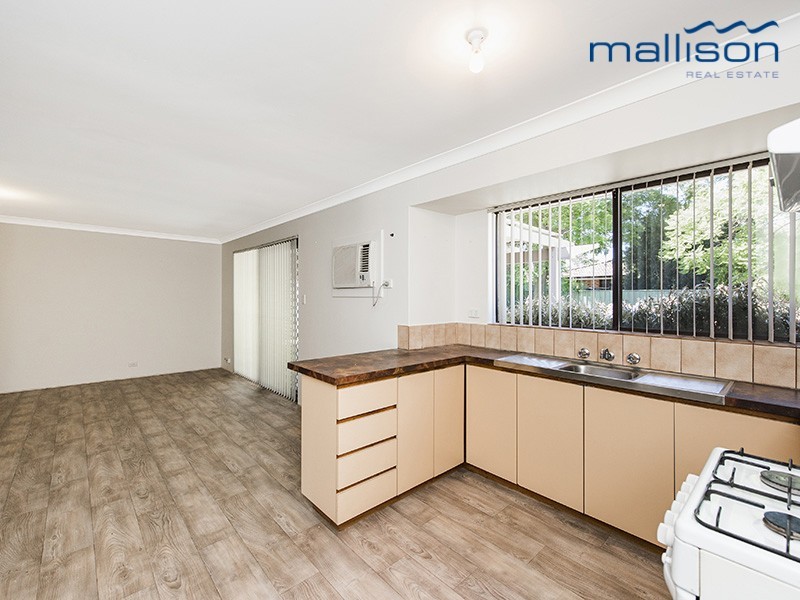 5 Hampton Court, Thornlie WA 6108