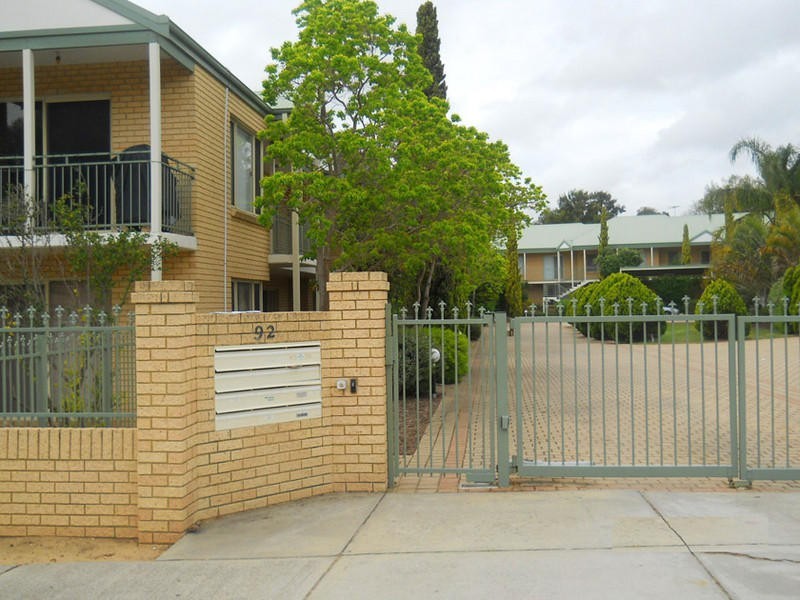 15/92 Gilbertson Road, Kardinya WA 6163