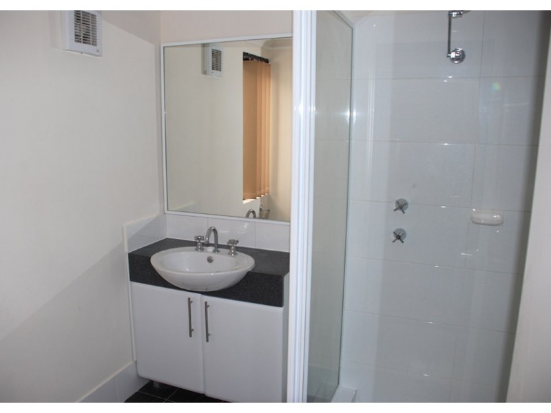 17/5 Eastleigh Loop, Currambine WA 6028