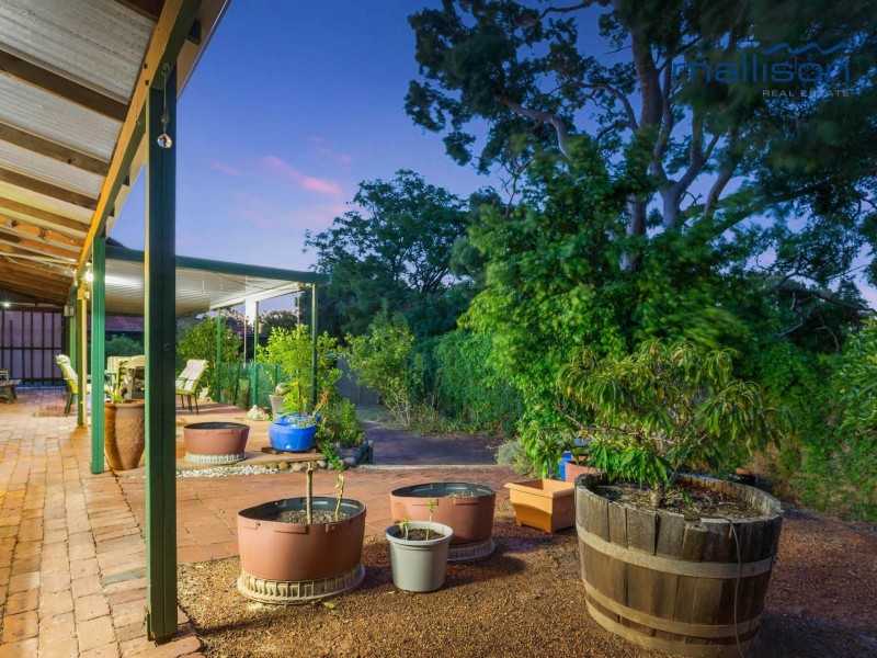 22 Onyx Road, Mount Richon WA 6112