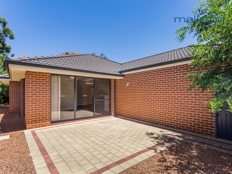 15A Seville Drive, Seville Grove WA 6112