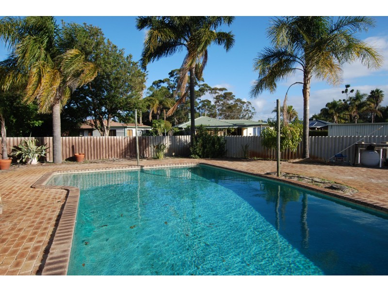16 Parer Close, Thornlie WA 6108