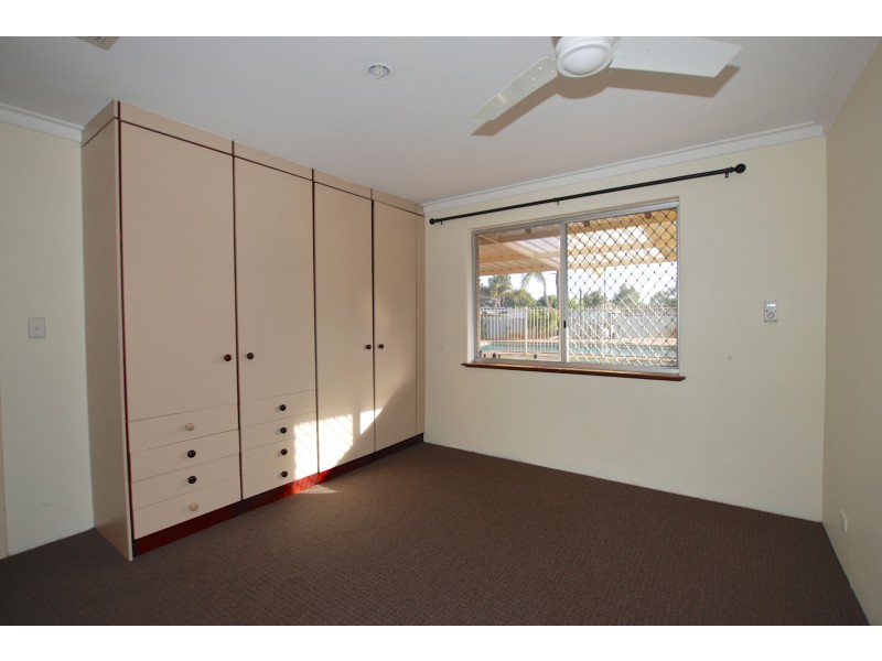 16 Parer Close, Thornlie WA 6108
