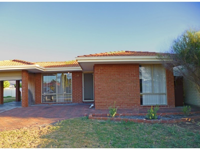 28 Challenger Drive, Thornlie WA 6108