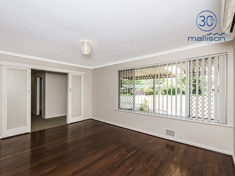 2 Greenwood Place, Lynwood WA 6147