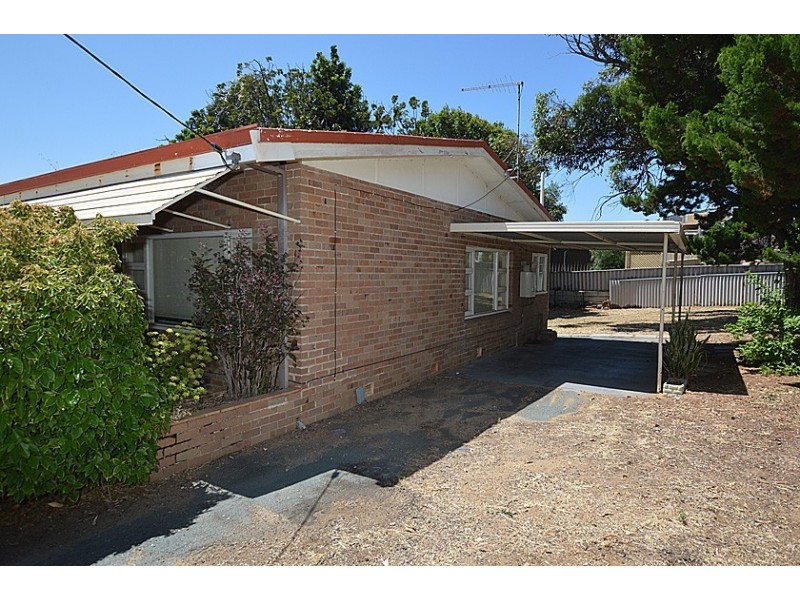 14 Ellement Parade, Coogee WA 6166