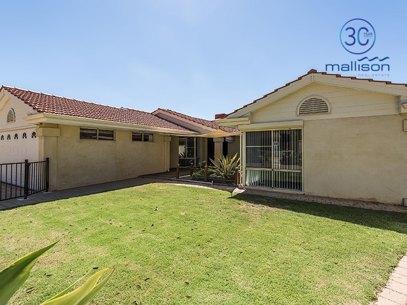 16 Gatineau Grove, Bibra Lake WA 6163