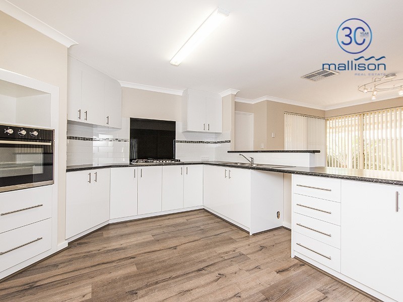 16 Gatineau Grove, Bibra Lake WA 6163