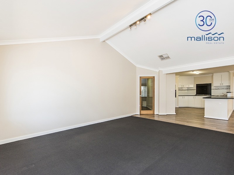 16 Gatineau Grove, Bibra Lake WA 6163