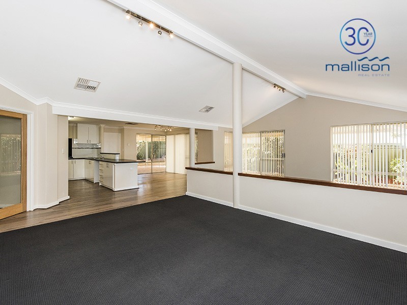 16 Gatineau Grove, Bibra Lake WA 6163