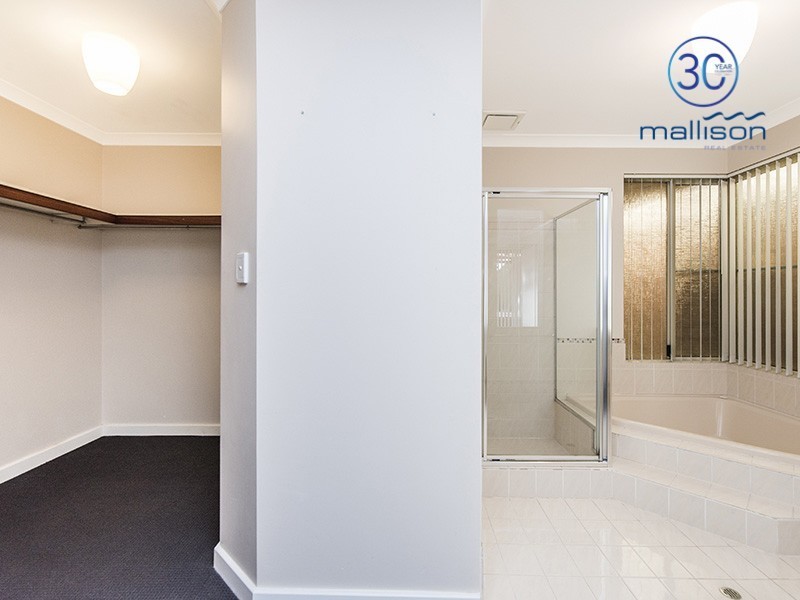 16 Gatineau Grove, Bibra Lake WA 6163