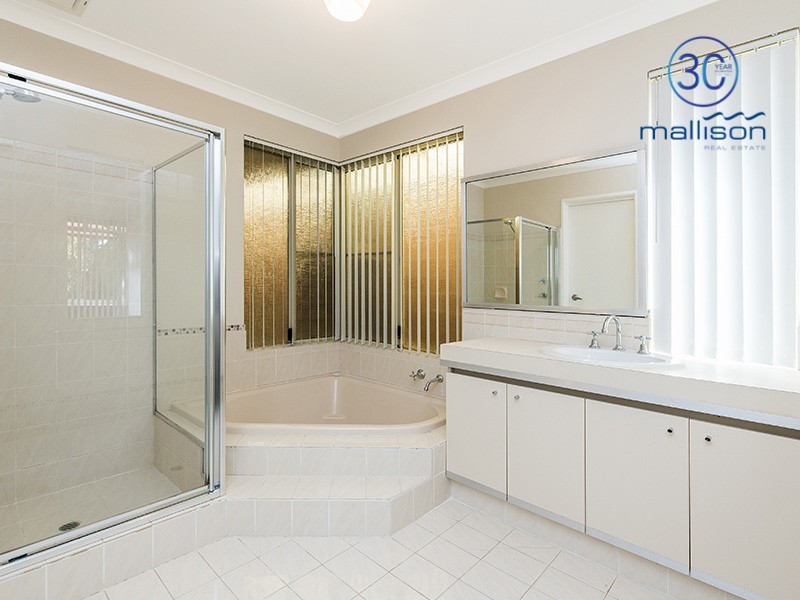 16 Gatineau Grove, Bibra Lake WA 6163