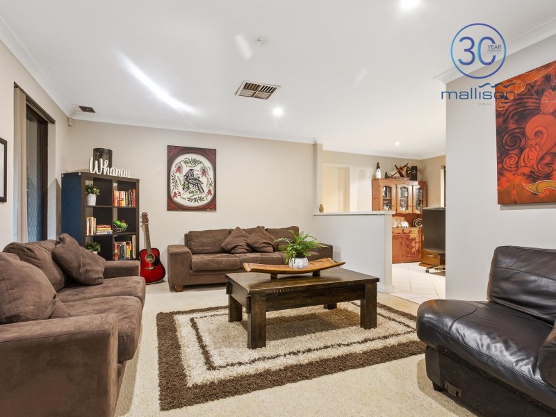 35 Ningaloo Way, Thornlie WA 6108