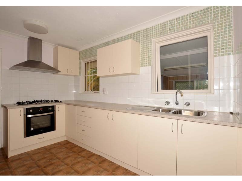 374 Spencer Road, Thornlie WA 6108