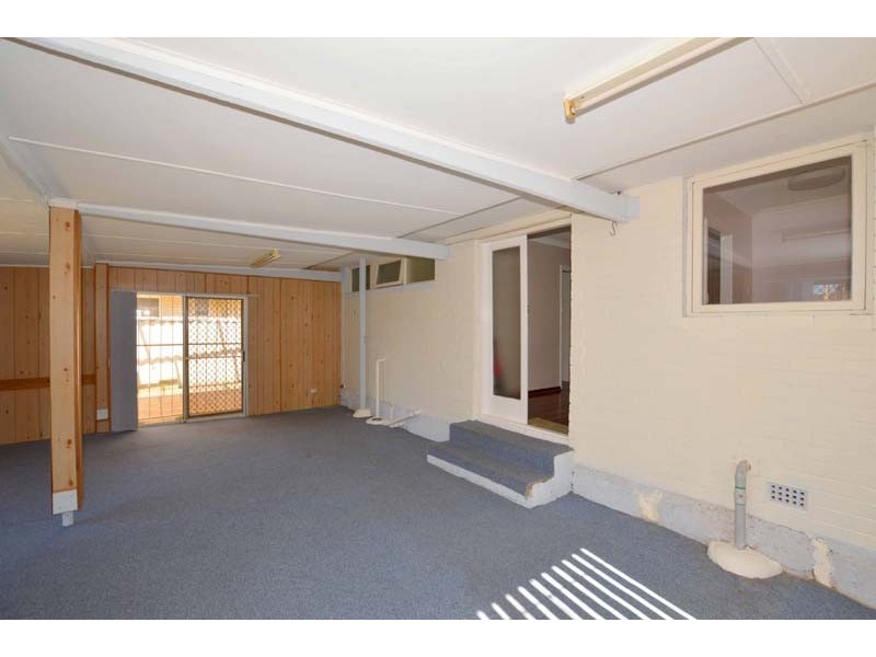 374 Spencer Road, Thornlie WA 6108